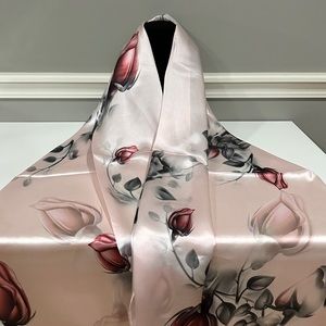 100% Silk Scarf/Shawl Floral rose